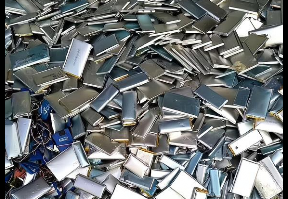 2030年廢鋰電池市場破千億  投資風(fēng)口與地區(qū)熱點(diǎn)解析