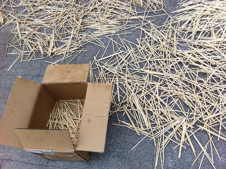 <strong>一次性筷子的綠色蛻變：從廢棄到碳粉新生</strong>